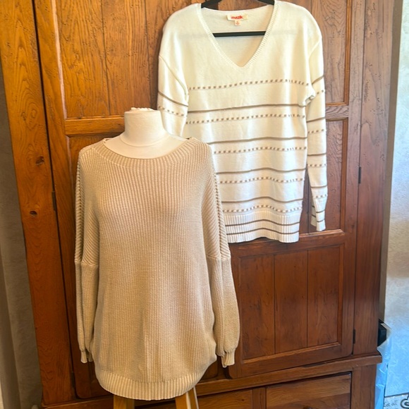 Lot of 2 MAZIK SWEATERS🌻Cream & Tan V-Neck🍁Tan with Balloon Sleeves Medium - Picture 1 of 8